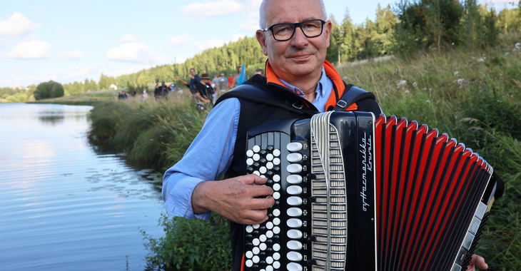 Vierunkoskella haitarin havinaa ja kireitä siimoja